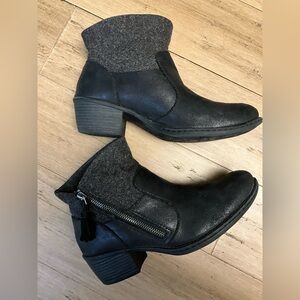 b.o.c Born women’s black textile/leather women’s ankle boots side zip size 8